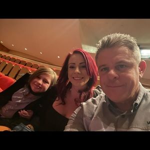 Meet your Posher, Elizabeth